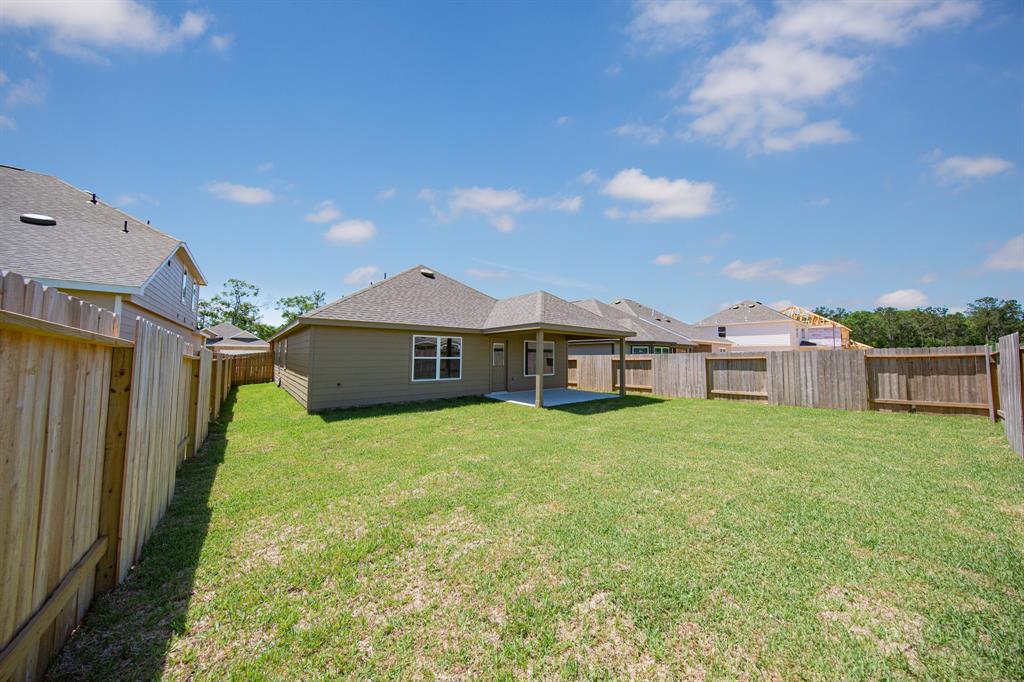 16921 Hazelnut Drive, Conroe, Texas image 14