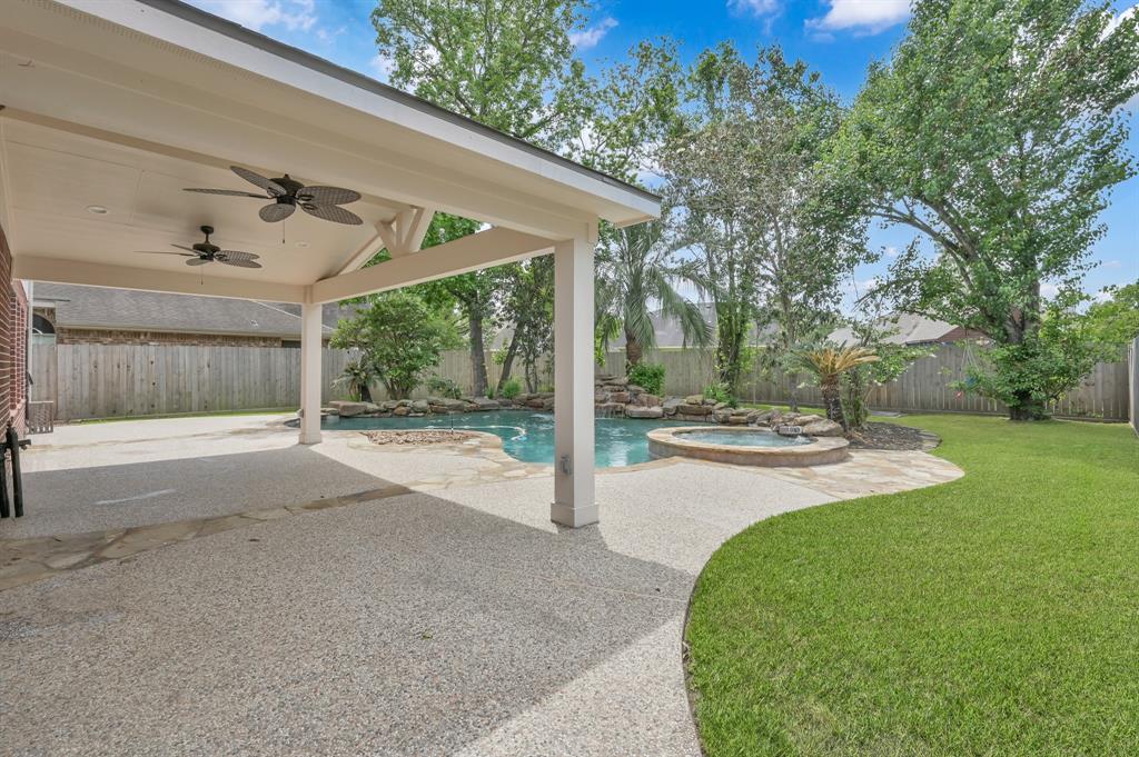 30911 Coral Park Drive, Spring, Texas image 32