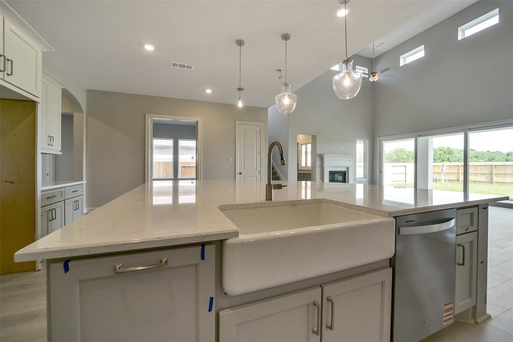 5434 Timpson Drive, Manvel, Texas image 11