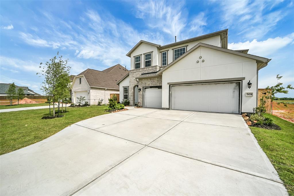 5434 Timpson Drive, Manvel, Texas image 2