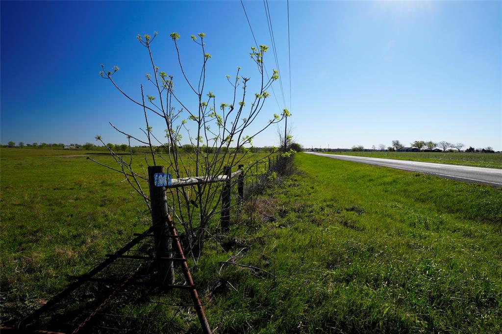 TR 1 1011 Fm 956, Schulenburg, Texas image 1