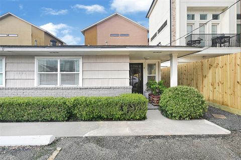 Photo of 4401 Marina Street #B, Houston, TX 77007 (MLS # 38031948)