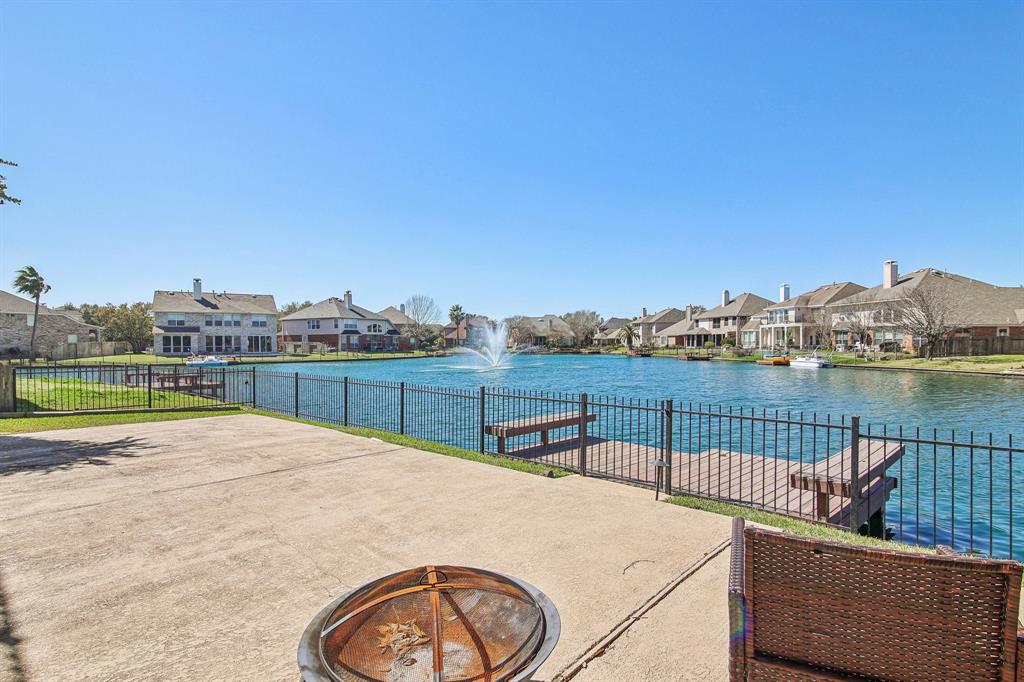 10011 Lakeside Gables Drive, Houston, Texas image 42