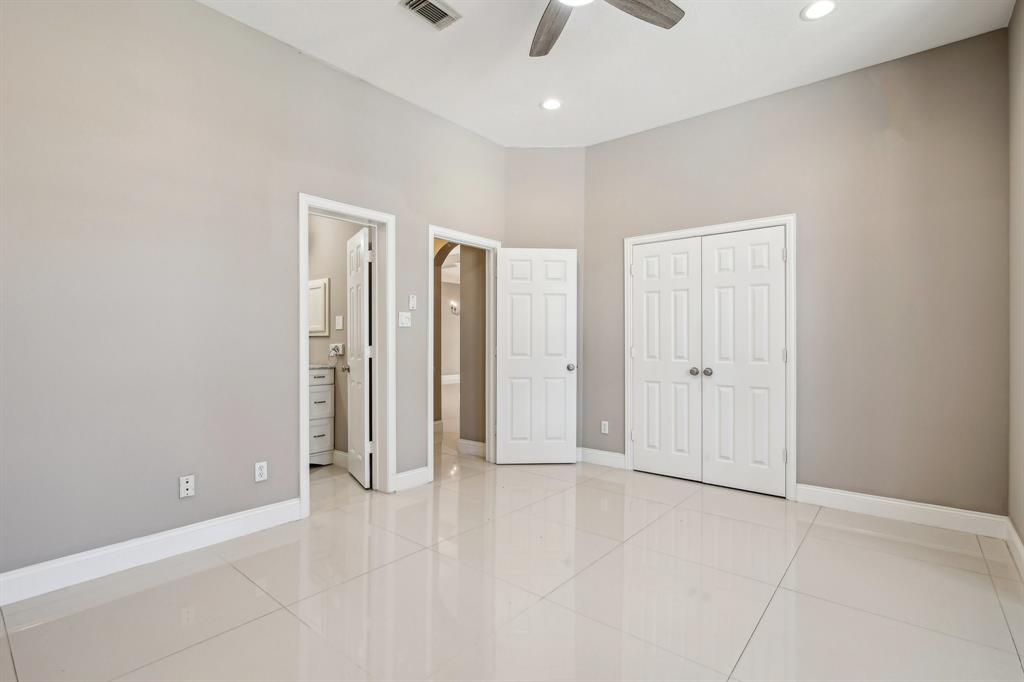 10011 Lakeside Gables Drive, Houston, Texas image 25
