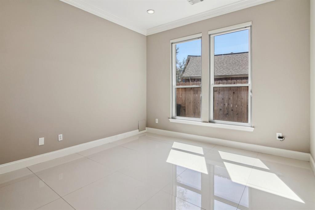 10011 Lakeside Gables Drive, Houston, Texas image 28
