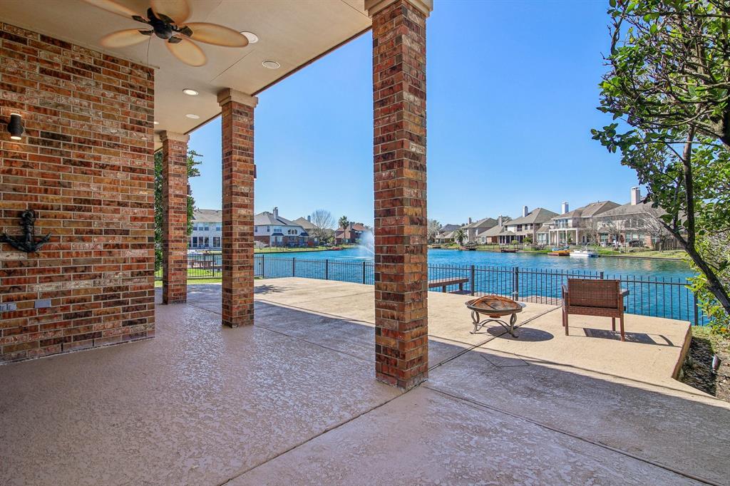 10011 Lakeside Gables Drive, Houston, Texas image 41