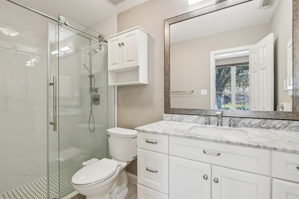 10011 Lakeside Gables Drive, Houston, Texas image 29