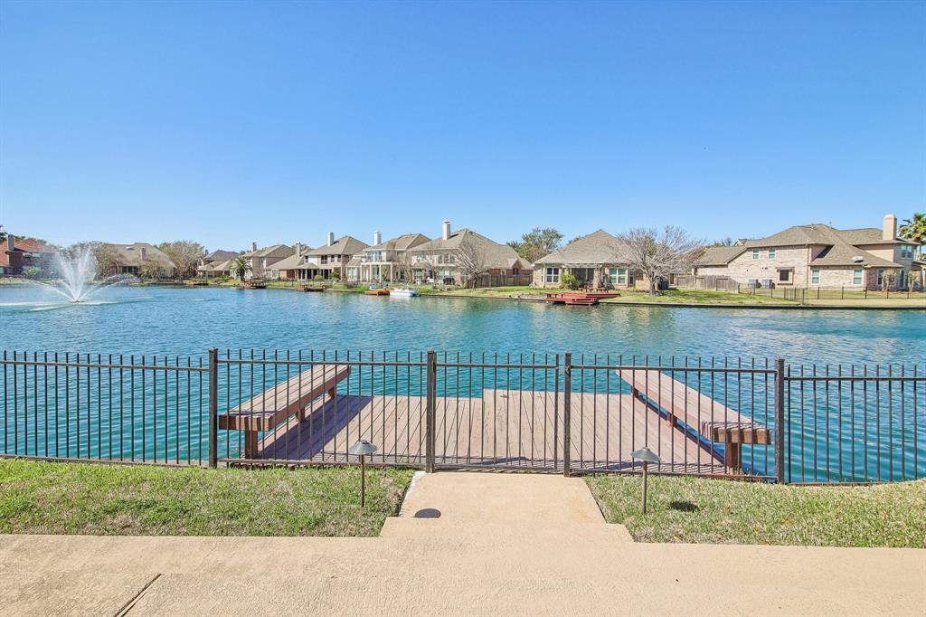 10011 Lakeside Gables Drive, Houston, Texas image 44