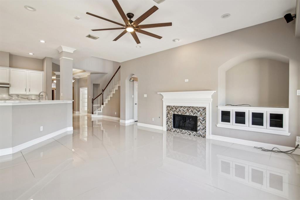 10011 Lakeside Gables Drive, Houston, Texas image 11