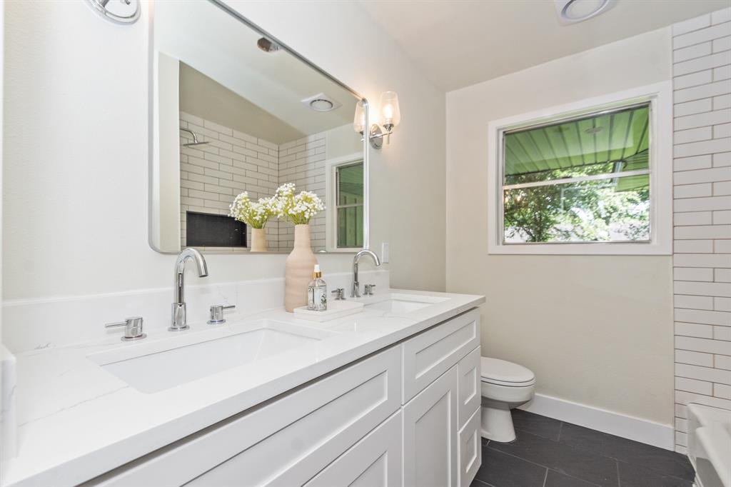 10306 Carlow Lane, La Porte, Texas image 18