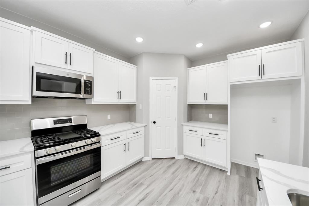 2014 Ridgeway Park Drive, Houston, Texas image 13