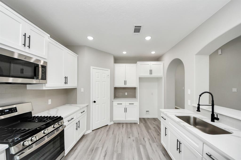 2014 Ridgeway Park Drive, Houston, Texas image 14