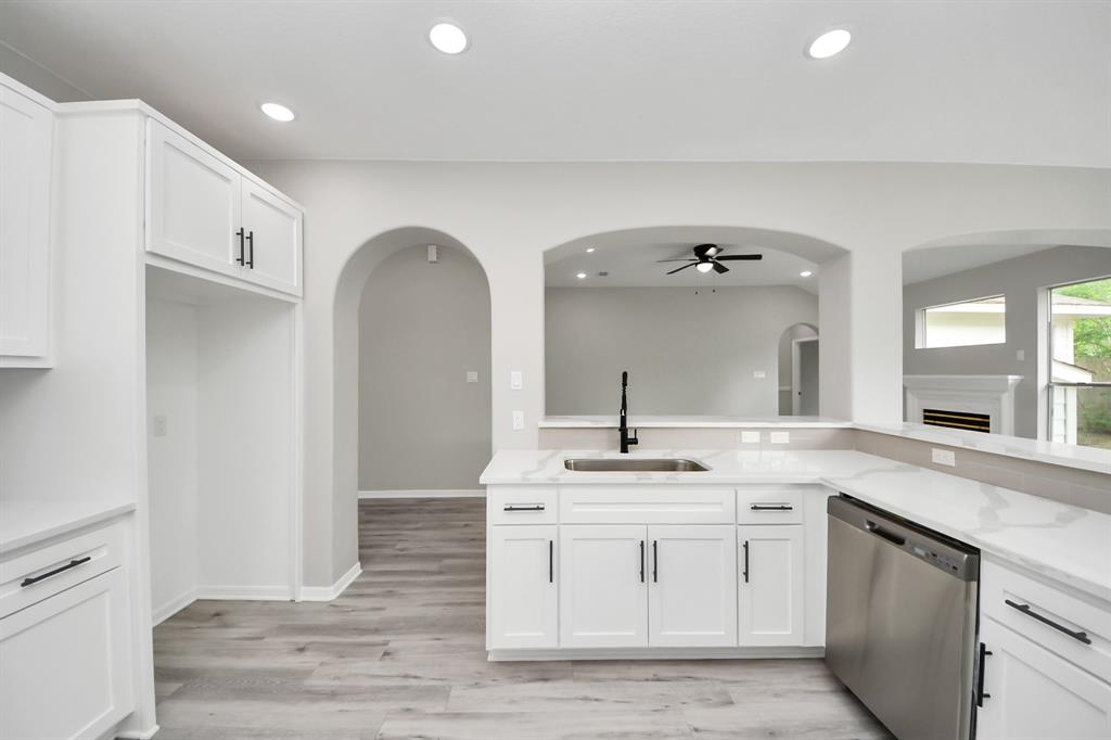 2014 Ridgeway Park Drive, Houston, Texas image 16
