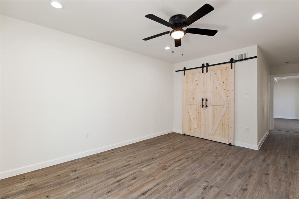 100 Harvey Avenue, Baytown, Texas image 21