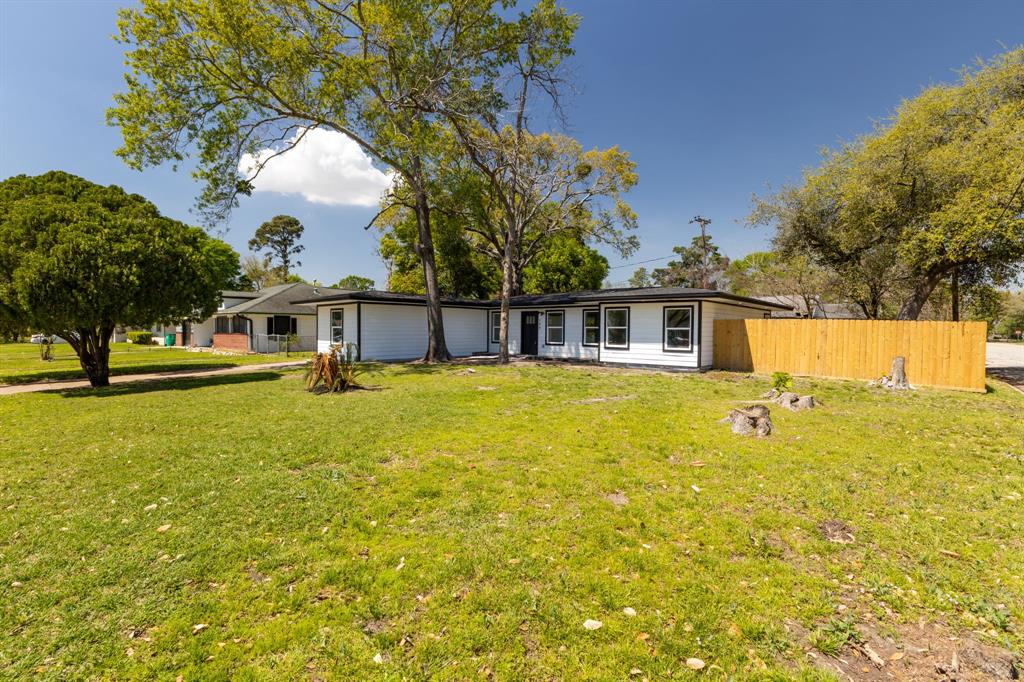 100 Harvey Avenue, Baytown, Texas image 36