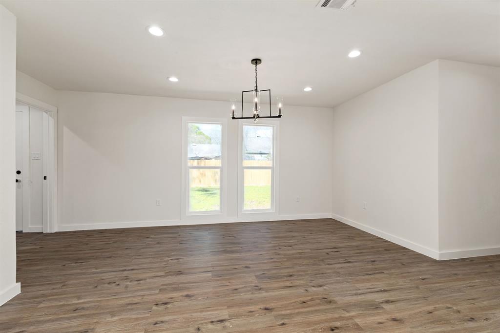 100 Harvey Avenue, Baytown, Texas image 24