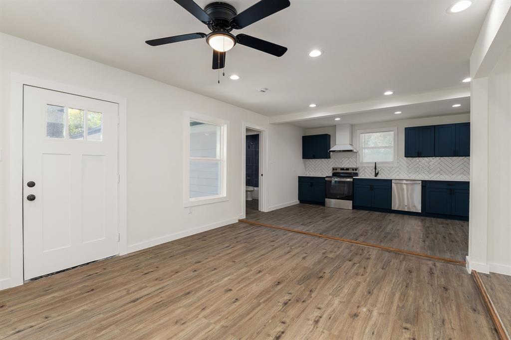 100 Harvey Avenue, Baytown, Texas image 10