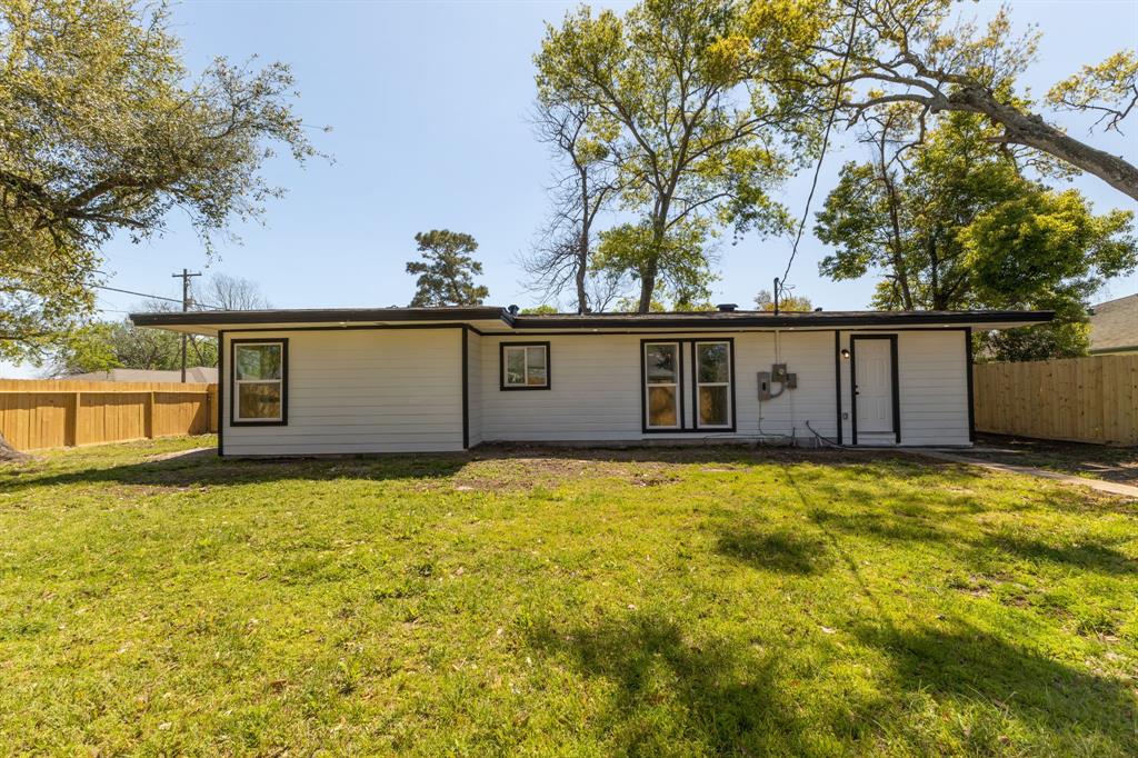 100 Harvey Avenue, Baytown, Texas image 33