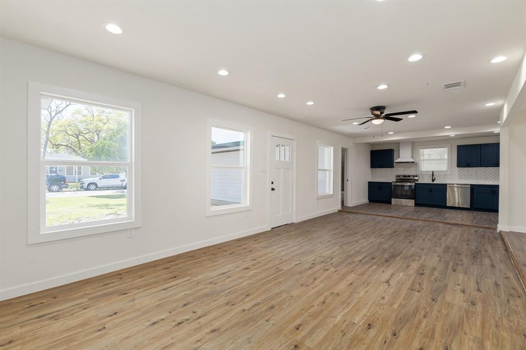 100 Harvey Avenue, Baytown, Texas image 11