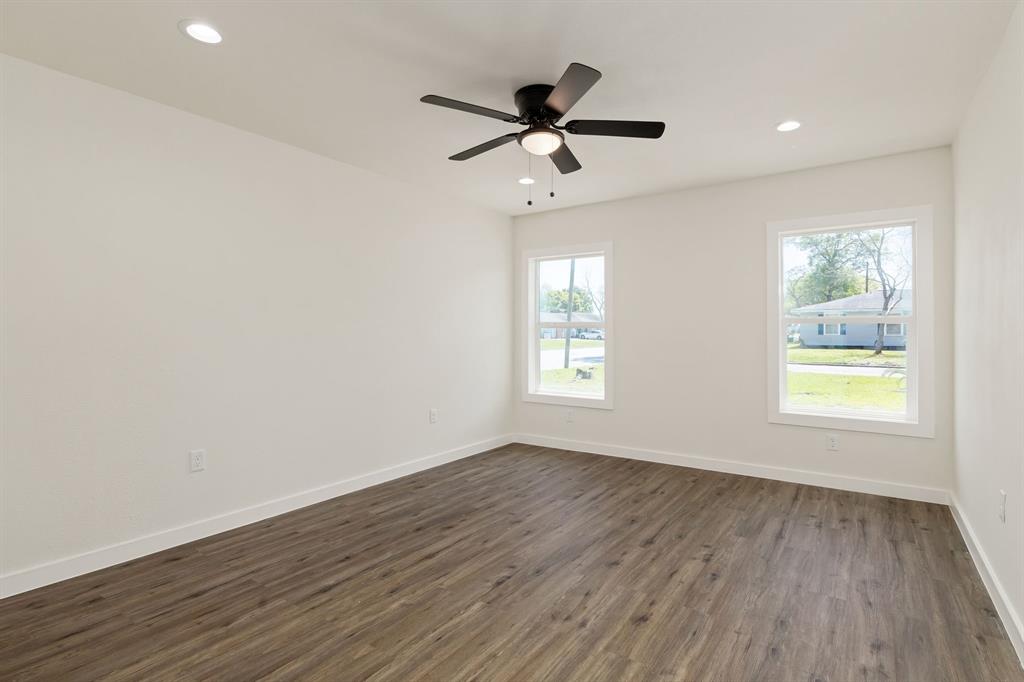 100 Harvey Avenue, Baytown, Texas image 29