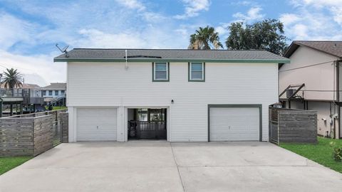 A home in Bayou Vista