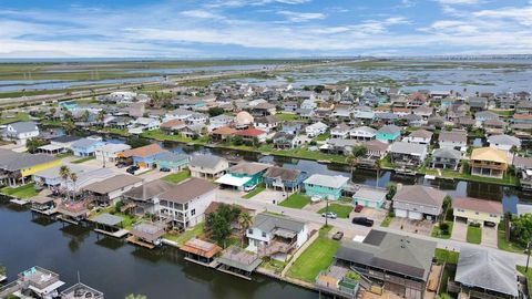 A home in Bayou Vista