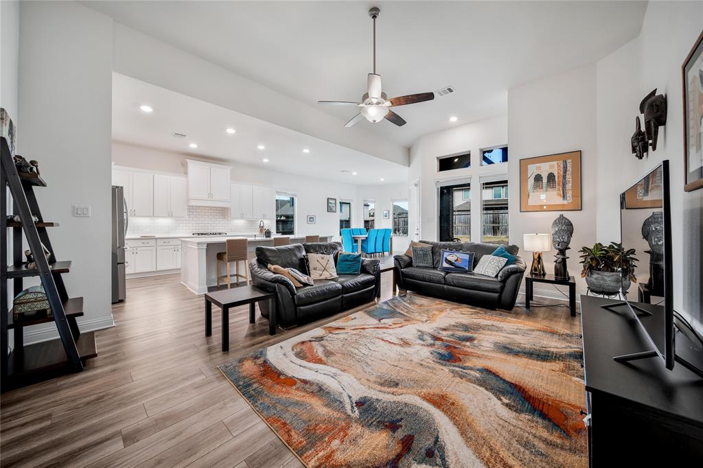 7318 Shepherds Glen Lane