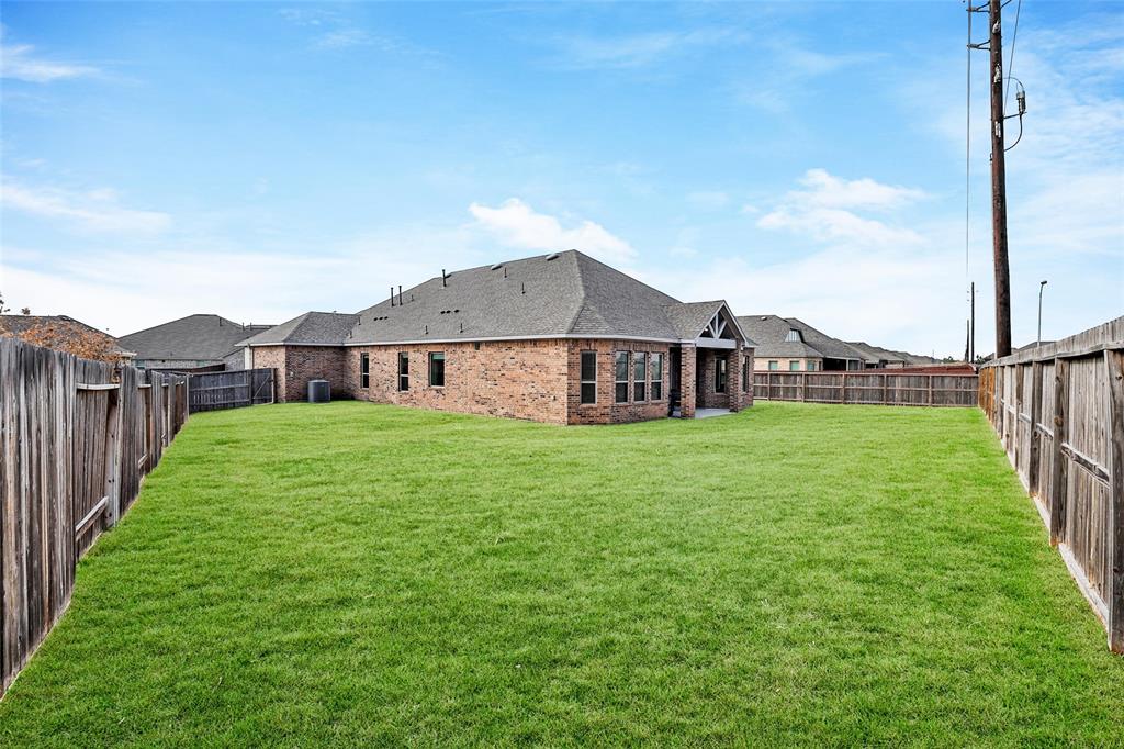 7318 Shepherds Glen Lane, Spring, Texas image 36
