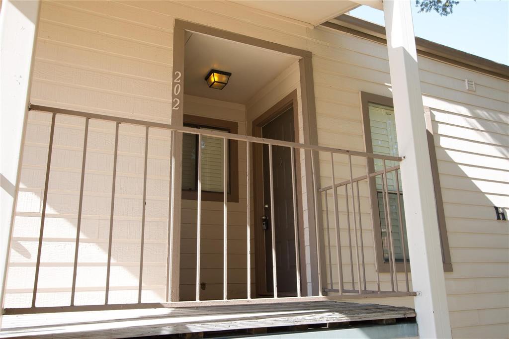 202 Lakeview Terrace H