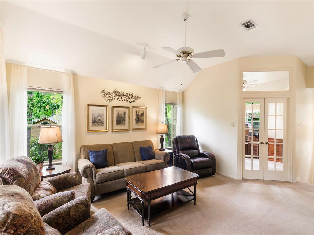 106 E Trace Creek Drive, The Woodlands, Texas image 7