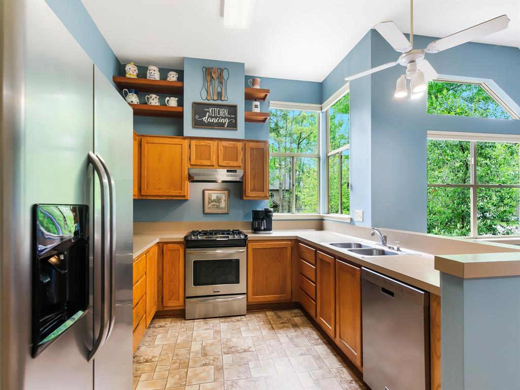 106 E Trace Creek Drive, The Woodlands, Texas image 13