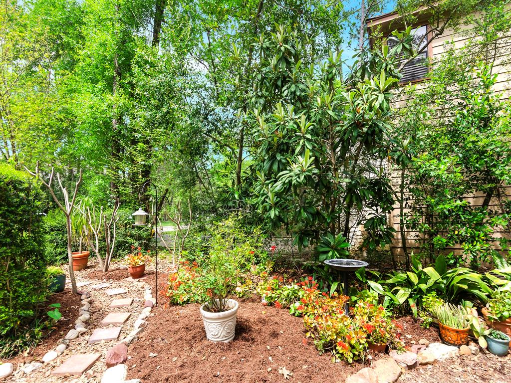 106 E Trace Creek Drive, The Woodlands, Texas image 38