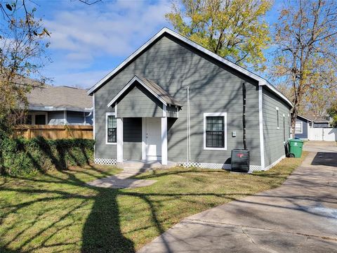 Single Family Residence in Houston TX 5316 Bell Street 20.jpg