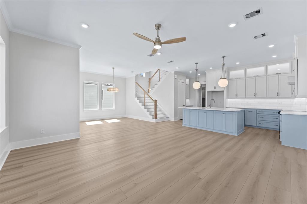 4010 Miramar Court, Galveston, Texas image 1