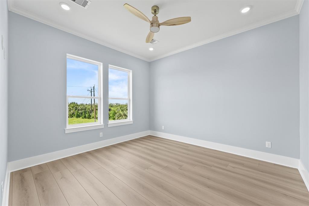4010 Miramar Court, Galveston, Texas image 11