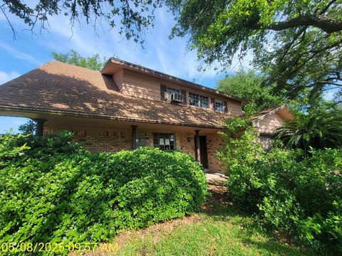 Photo of 1601 15th Street N, Texas City, TX 77590 (MLS # 32977370)