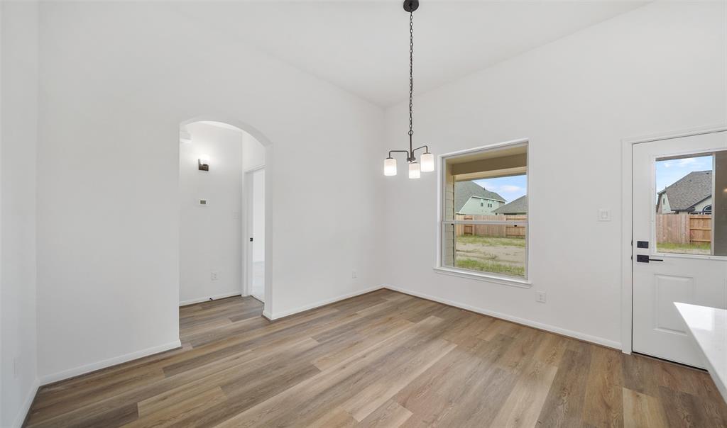 3602 Cardinal Pointe Drive, Angleton, Texas image 11