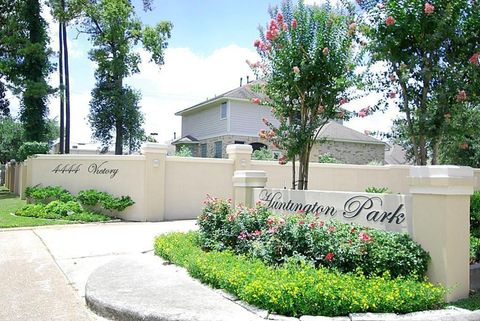 Photo of 4444 Victory Drive #1311, Houston, TX 77088 (MLS # 27329969)