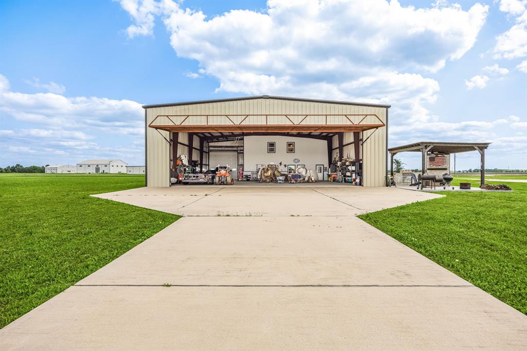7813 Meteor Drive, Sealy, Texas image 26