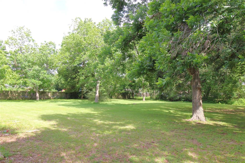 916 Cedar Bayou Road, Baytown, Texas image 12