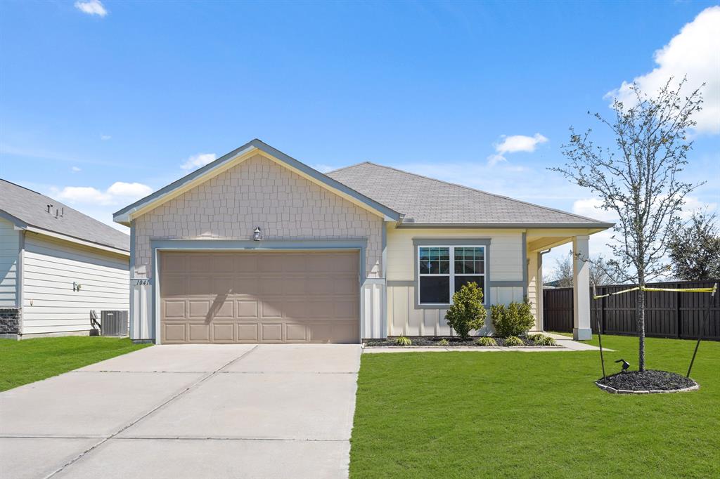 1041 White Birch Lane, Brookshire, Texas image 3