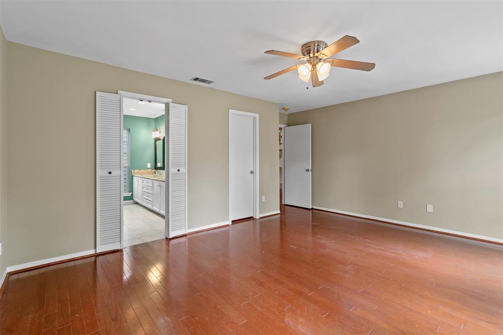 262 Spring Pines Drive, Spring, Texas image 12