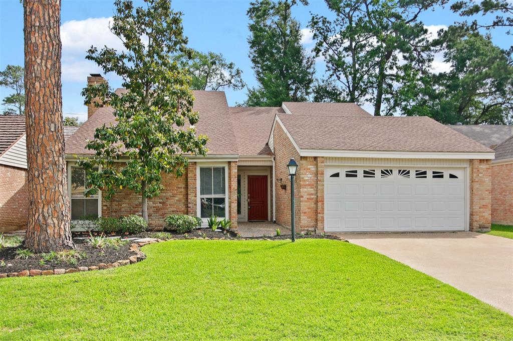 262 Spring Pines Drive, Spring, Texas image 1