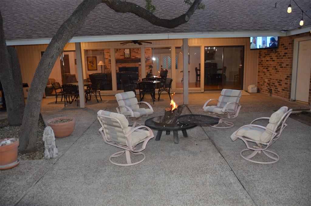 8 W Tanglewood Drive, Uvalde, Texas image 39