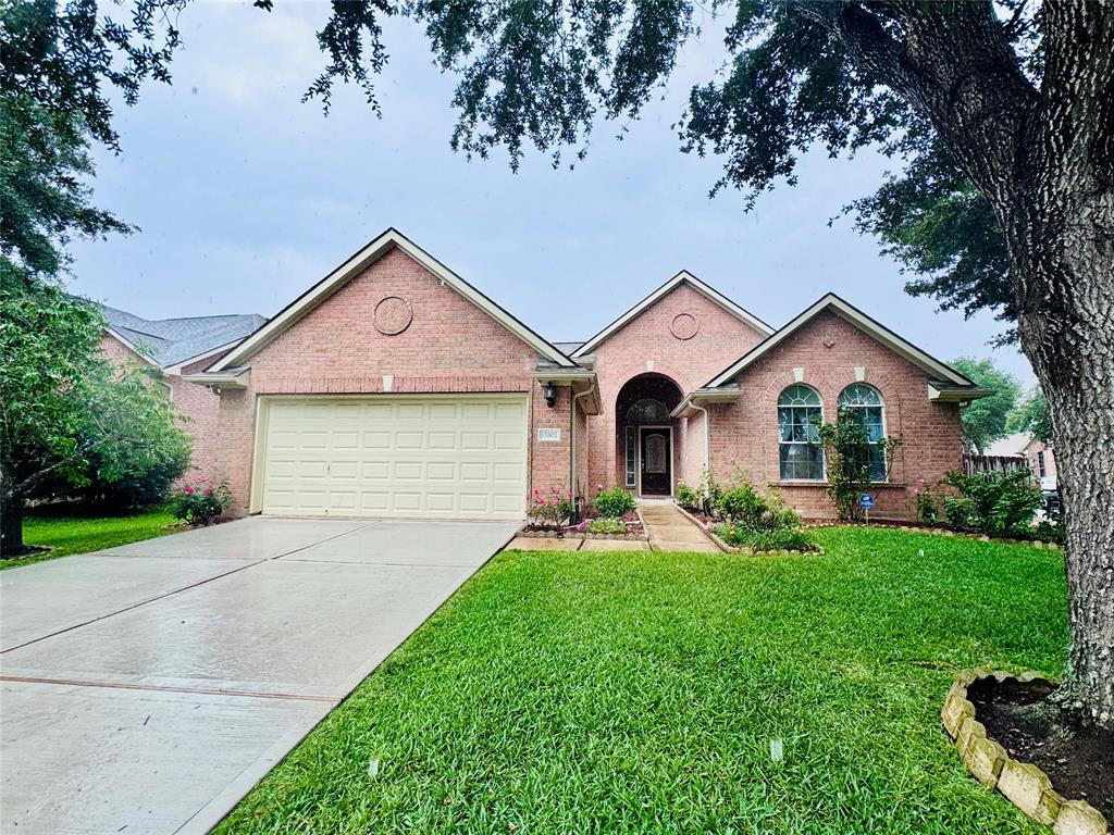 15102 Millers Run Lane, Sugar Land, Texas image 3
