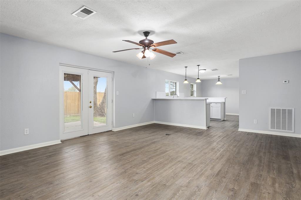 2607 16th Avenue, Texas City, Texas image 7