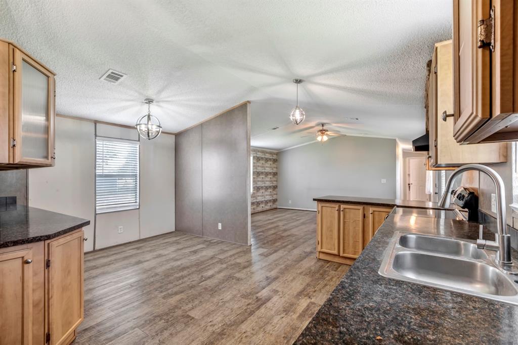 1002 Smokey Lane #A, Crosby, Texas image 12