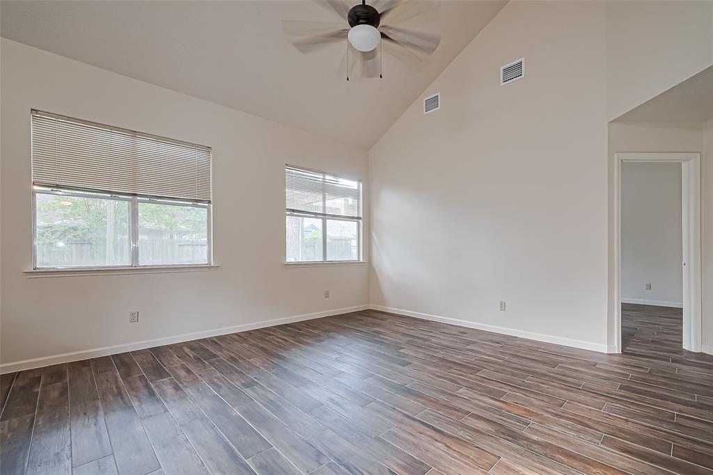 20415 Drakewood Drive, Katy, Texas image 9