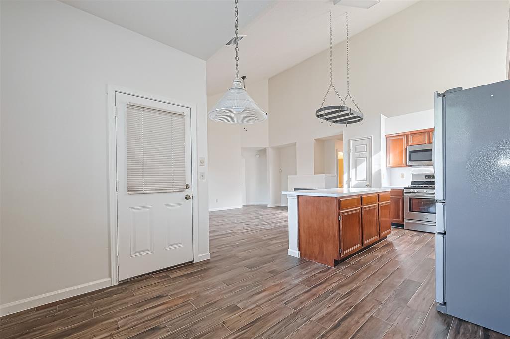 20415 Drakewood Drive, Katy, Texas image 14