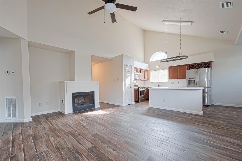 20415 Drakewood Drive, Katy, Texas image 11